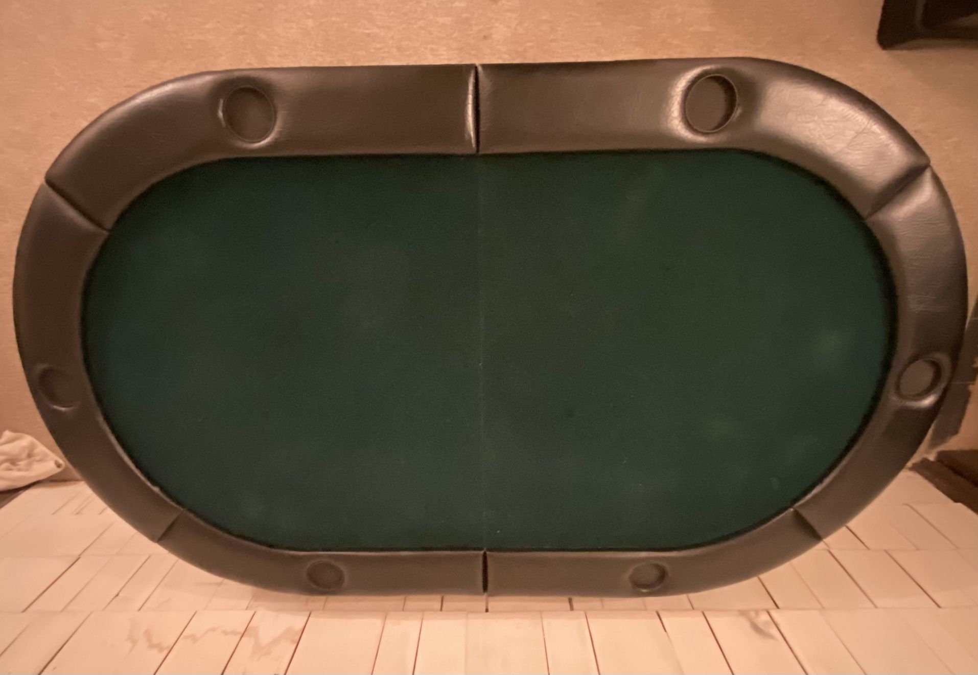 Poker Table
