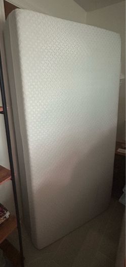 Twin mattress