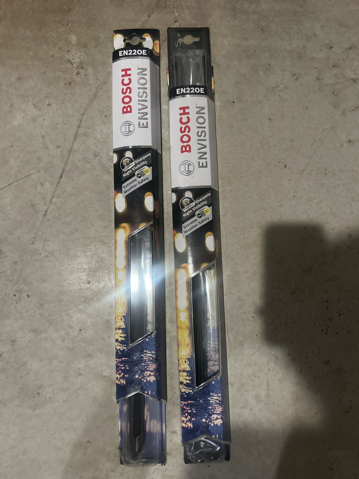 BOSCH Envision Wiper blades new In Box
