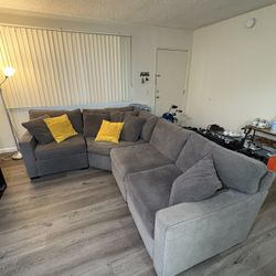 Detachable L-Shaped Couch – Clean & Comfortable, Easy to Move