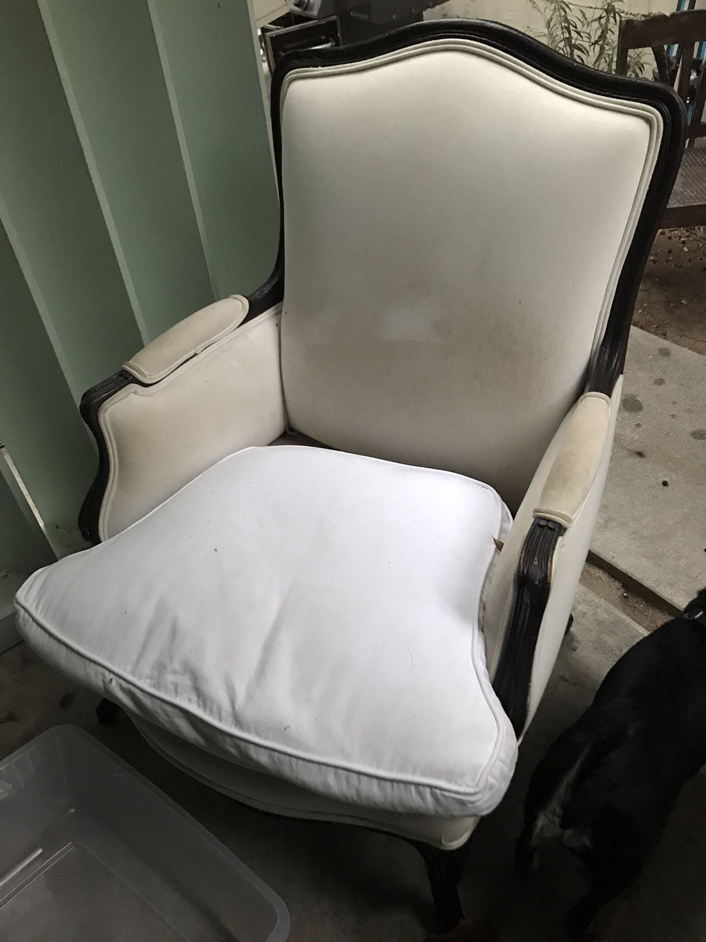 Another formerly white armchair — FREE