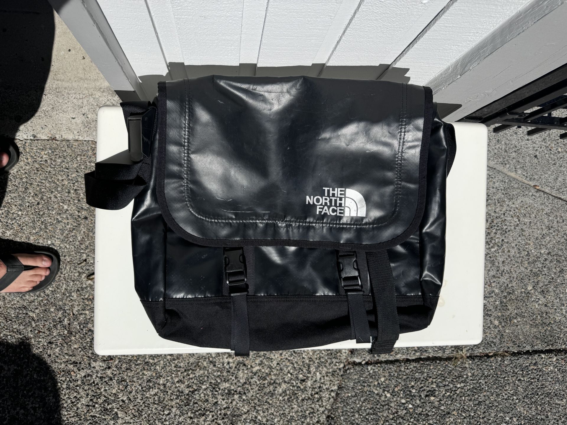 North Face Messenger Bag - Black
