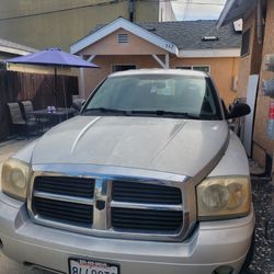2005 Dodge Dakota
