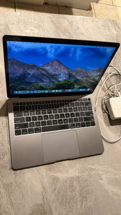 13inch Apple MacBook Air with Fingerprint Sensor