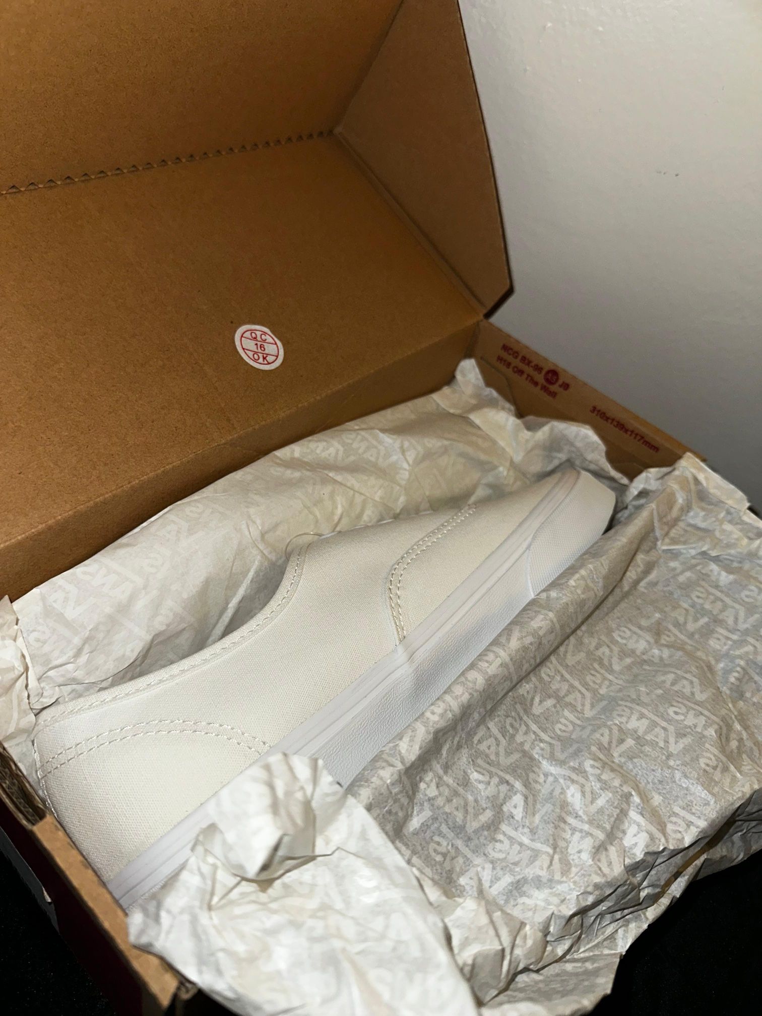 authentic white vans size 9 new