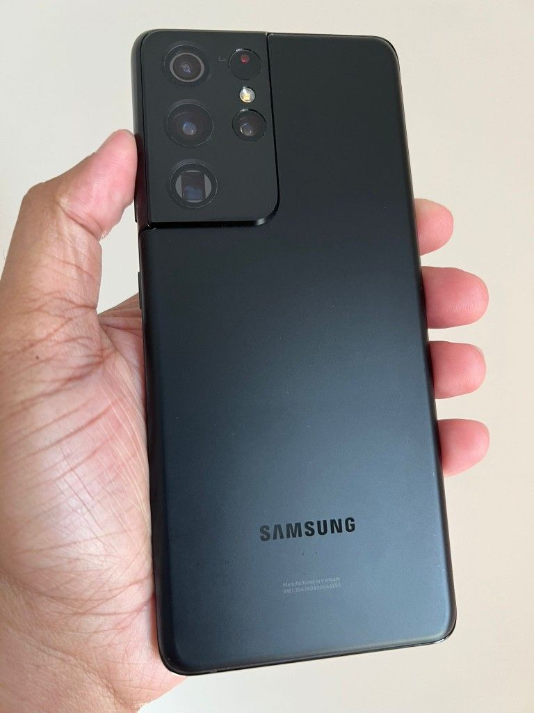 Samsung Galaxy S21 Ultra  Unlocked   Excellent Condition like New