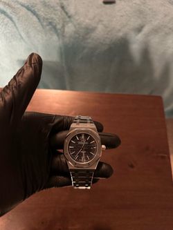 Black and Silver 40mm Luxury Watch