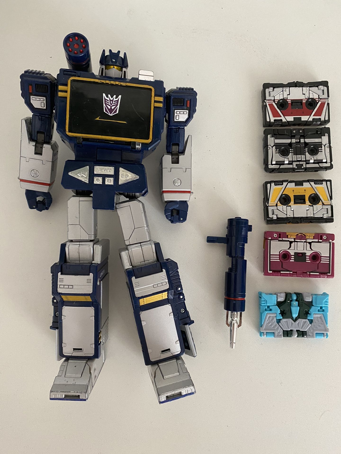 MP-13 Soundwave Masterpiece Transformers Lazerbeak Ravage