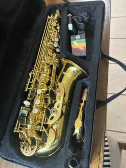 Nice Gold Alto Saxophone with New Mouthpiece and Box of Reeds $350 Firm