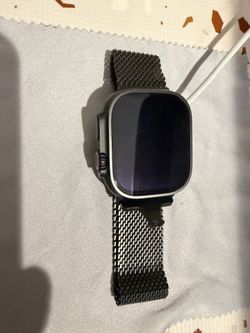 Apple Watch Ultra 2 (GPS+Cellular) w/ Milanese Band