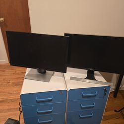 4 Monitors And 2 Back Up Ups