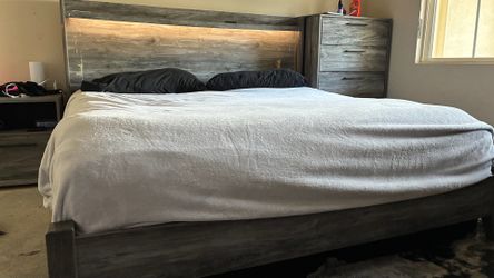 3 Bedroom Apartment SALE!!