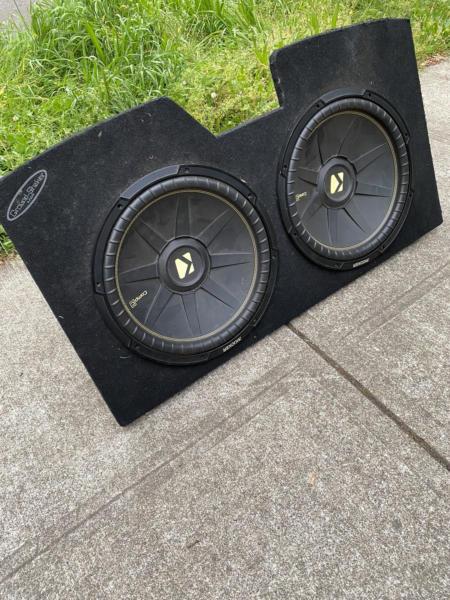 2 15inch Kicker Comps And 1200w Amp And Stereo