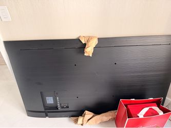 🔥 BRAND NEW SAMSUNG 76” TV 🔥 (No box — TV only)