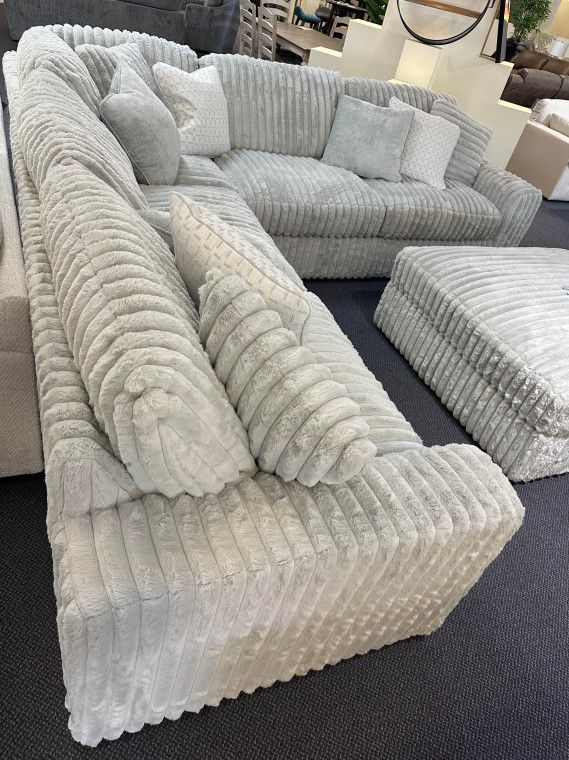 Supendous 3pc Sectional Alloy, Furniture Couch Livingroom Sofa 👑