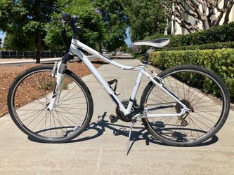 Trek Neko S Dual Sport Hybrid Bike - 18" (Medium Frame) - Excellent Condition