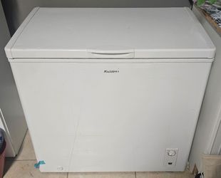 Koolatron Chest Freezer White