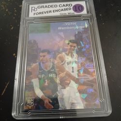 2023 Victor Wembanyama Rookie Cracked Ice Refractor  Gem Mint 10