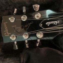 Gibson Piano Black Les Paul Studio Guitar 🎸  Case With Paperwork     