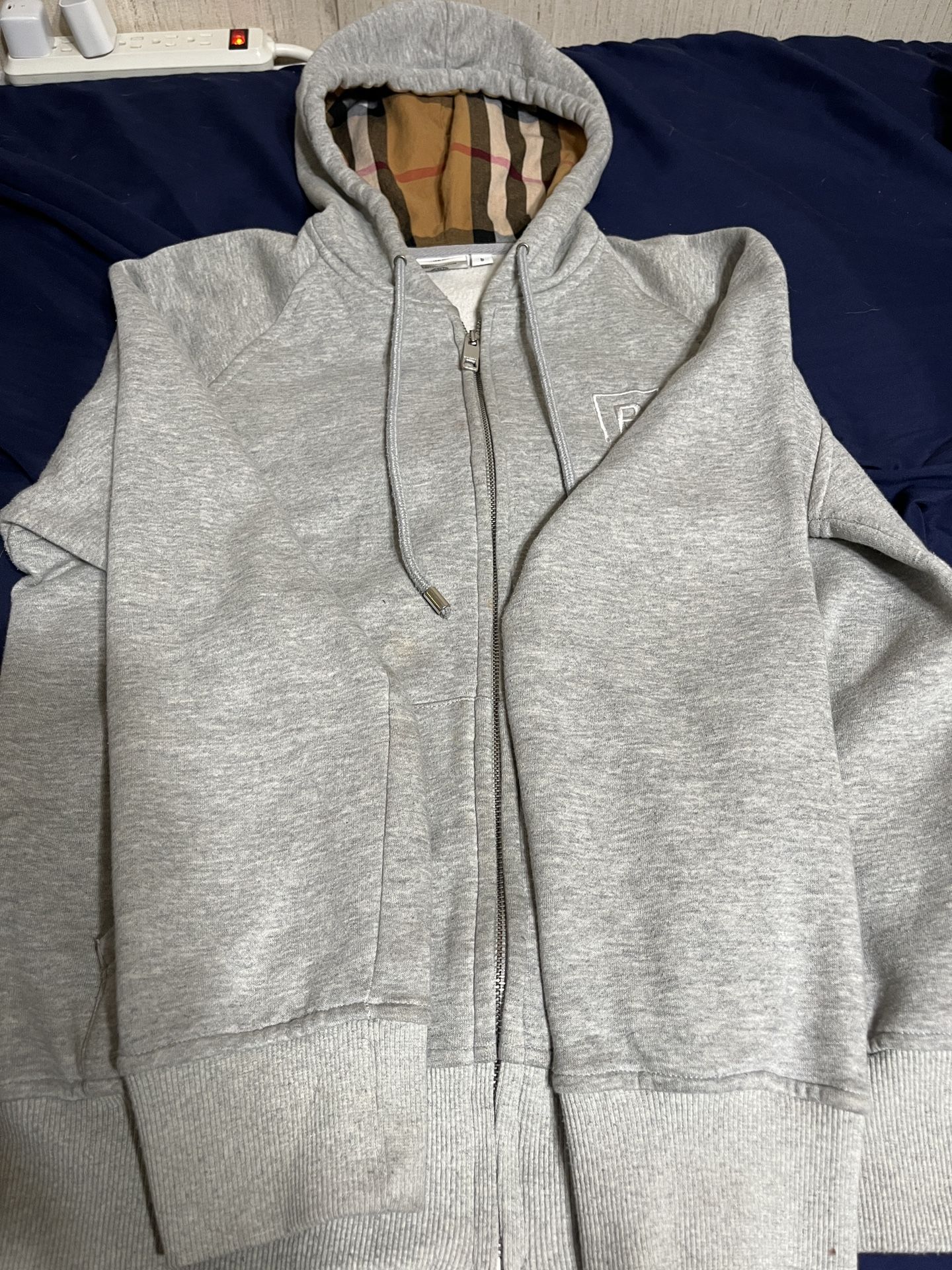 Burberry Hoodie *trades*