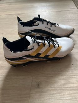 Adidas Teamgeist Soccer Cleats