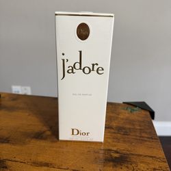 Jadore Dior perfume