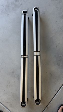 Rivian R1 Cargo Crossbars