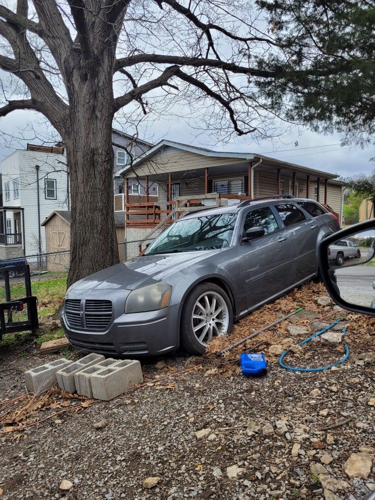 2005 Dodge Magnum