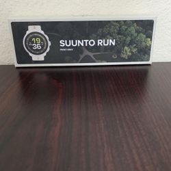 Suunto Run Frost Gray with silicon strap