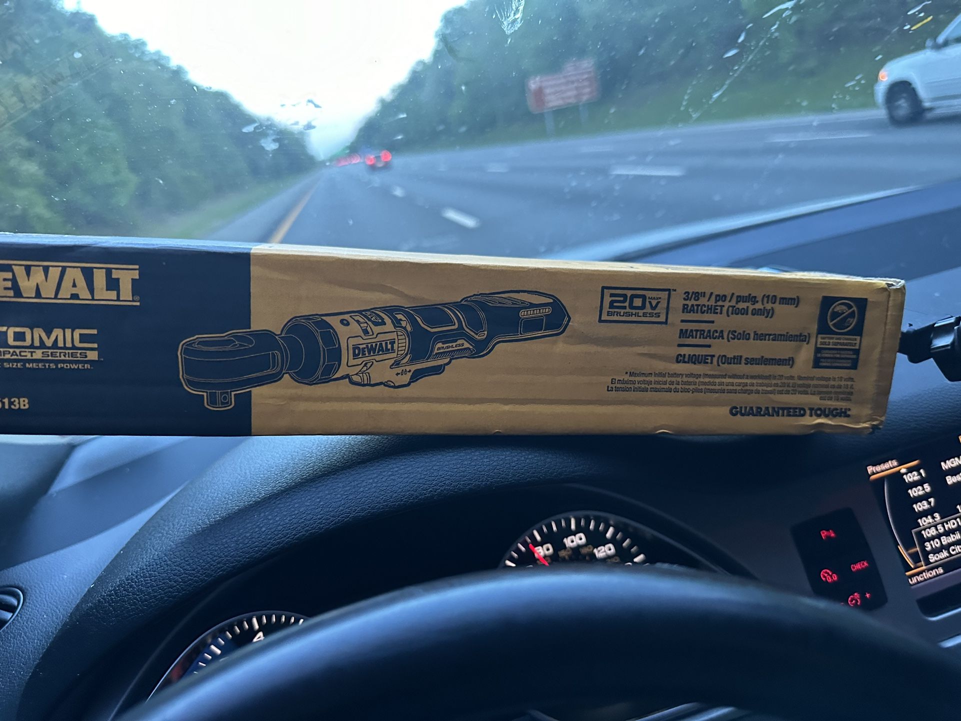 Dewalt Atomic Compact Series 3/8 Ratchet 20 V