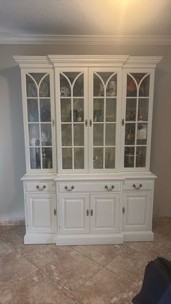 China hutch