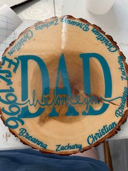 🎁 Custom "Dad" Resin Wood Slice Sign | Personalized Gift (11-13")