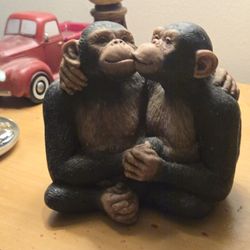 Adorable Kissing Monkey Couple