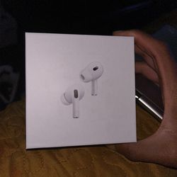 Airpods pro gen 2 with magsafe charging case