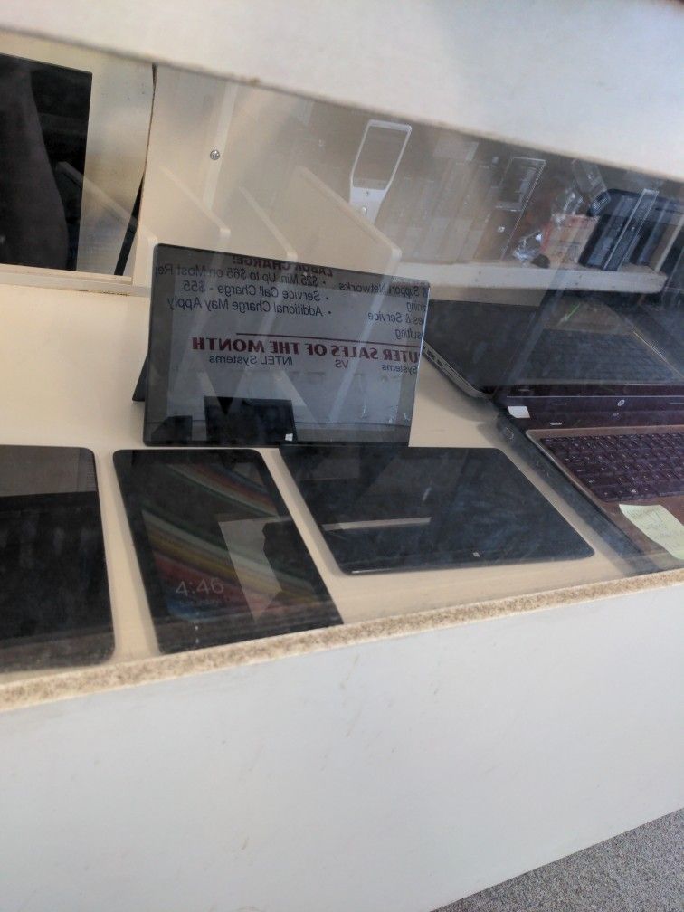 WINDOWS 8 TABLET COMPUTER GOOD FOR GAMES FOR KIDS OR FOR YOUTUBE