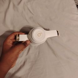 It's Used Only Problem Is Dirty Inside But U Could Take It Off And Wash It Besides That No Problems