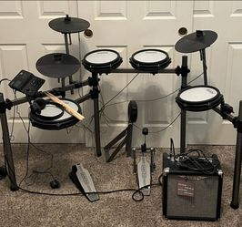 Simmons Titan 50 Electric Drum Set w/ Brand new  AMP and extras
