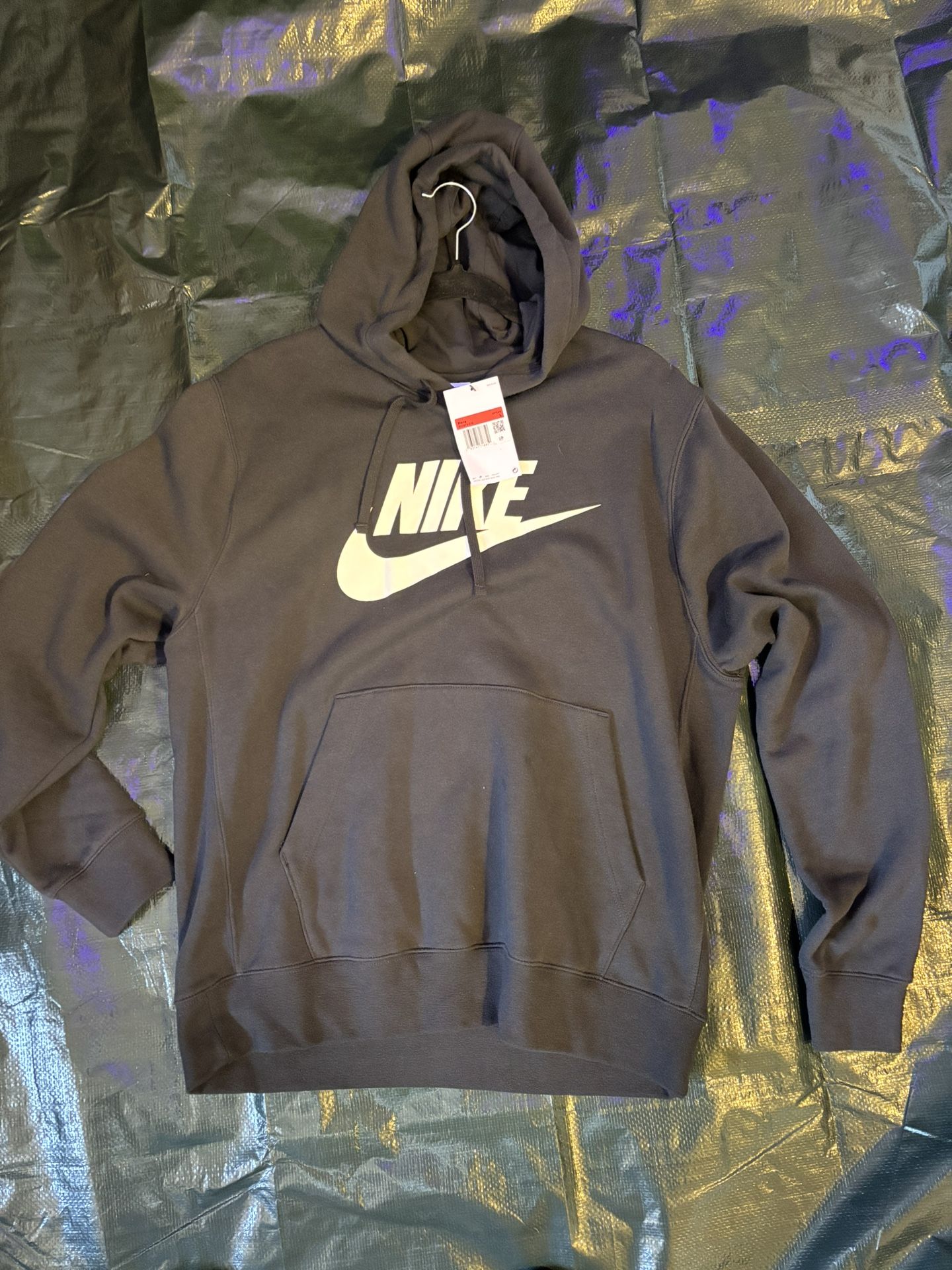 Nike sweatshirt Men’s Size L *Brand New With Tags*
