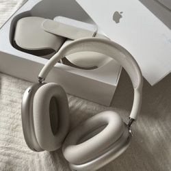 Starlight AirPod Maxes