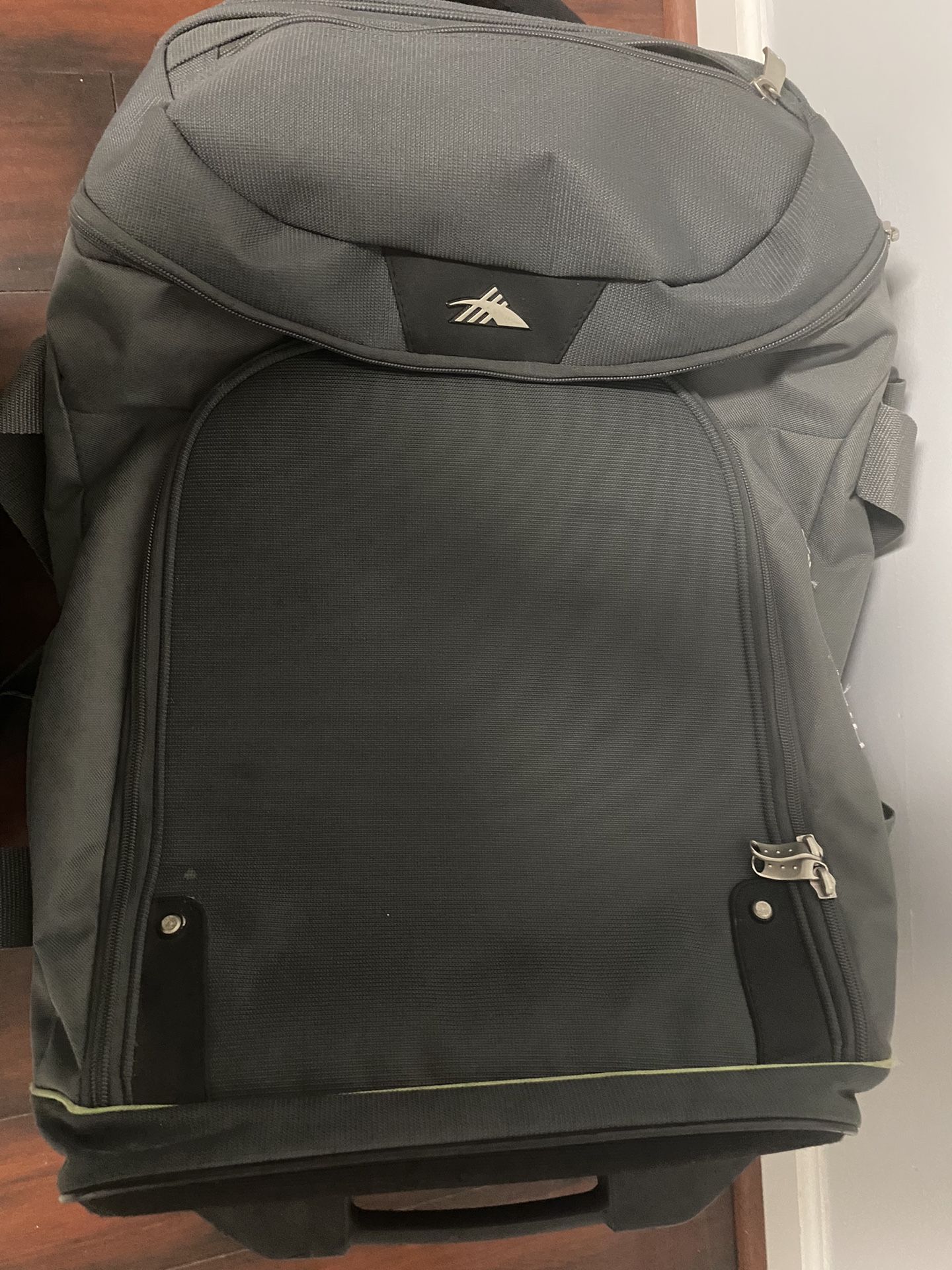 high sierra duffle bag