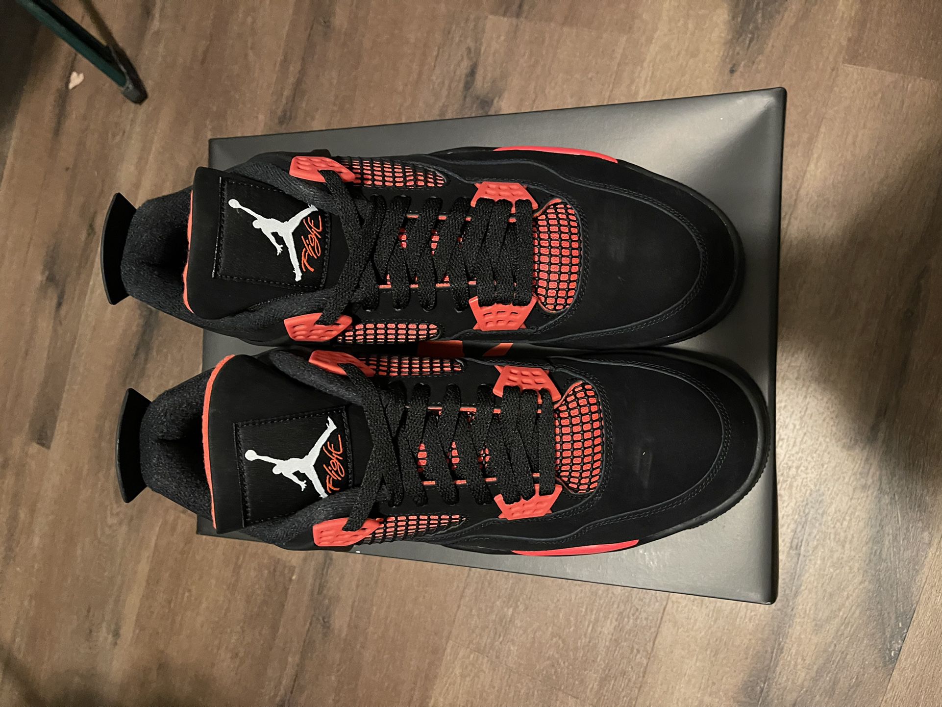 Jordan 4 Red Thunder - Size 13