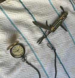 Mossy Oak Collectible Vintage Pocket Watch & Knife