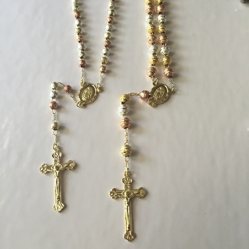 2 Rosarios de tres oros en oro laminado de 14k/ 2 rosaries Tri color gold filled 14k