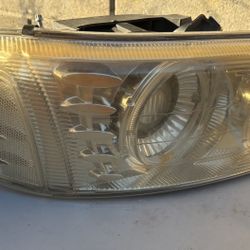 99-06 Sierra/Yukon/YukonXLHeadlights 
