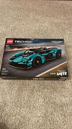 Lego Technic Aston Martin Valkyrie 42208 - NEW SEALED BOX