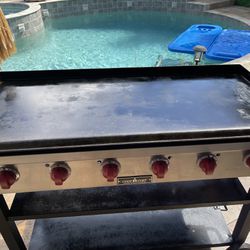 Camp Chef Flat Top  900 Grill  Like New 