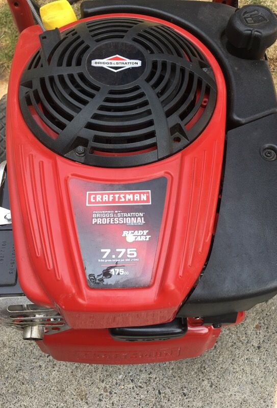 CRAFTSMAN POWERED By PROFESSIONAL READY START 7.75 ft-lbs torque per SAE J1940 175.cc. 2700 psi. 2.3 GPM pressure washer