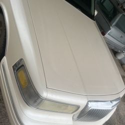 1994 Lincoln Town car 