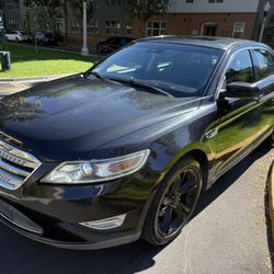 2010 Ford Taurus