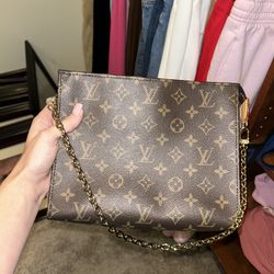 Louis Vuitton Purse, Street Style Logo Shoulder Bags 2023